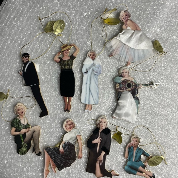 Bradford Exchange Marilyn Monroe Ornaments - Picture 4 of 9